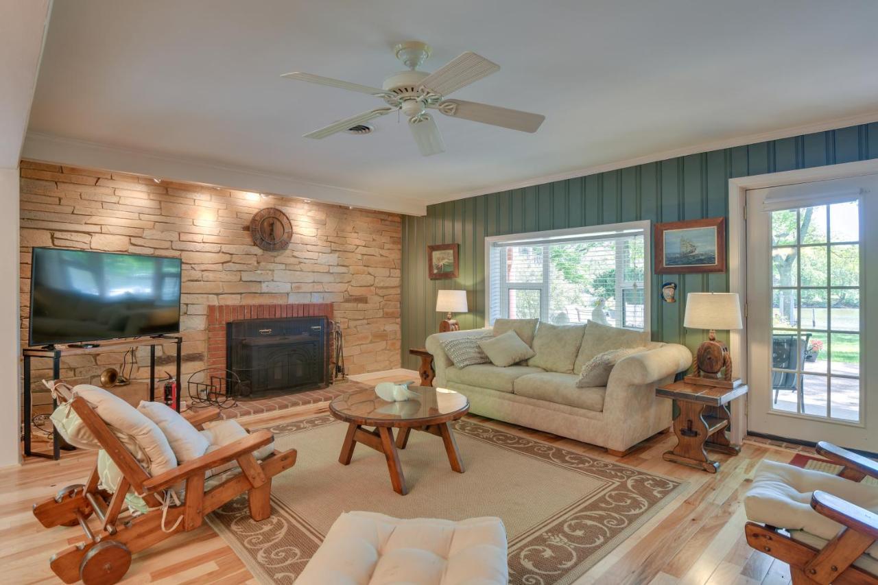 Waterfront Annapolis Home Fire Pit And Fishing Pier ภายนอก รูปภาพ